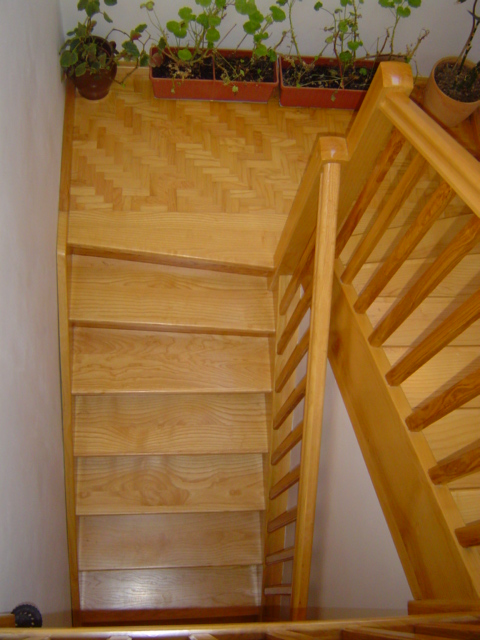 Jasanové schodiště