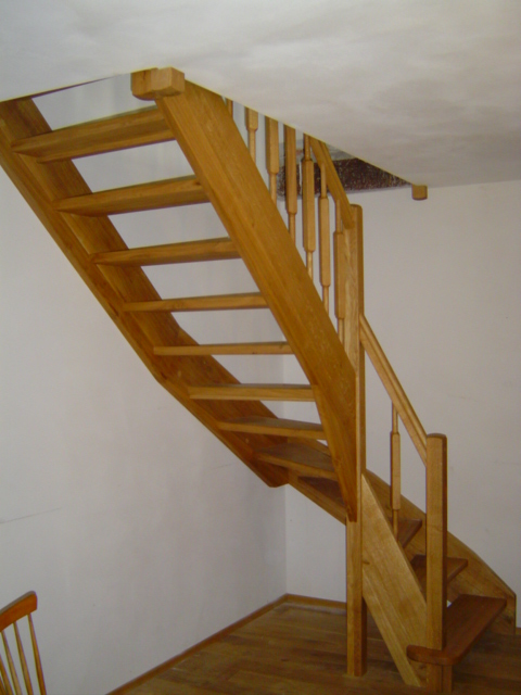 Samonosné dub olejovaný.